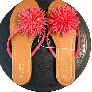 Women’s NWT Thong Sandals Tan with Coral Flower Size 41 = US 8. Q122